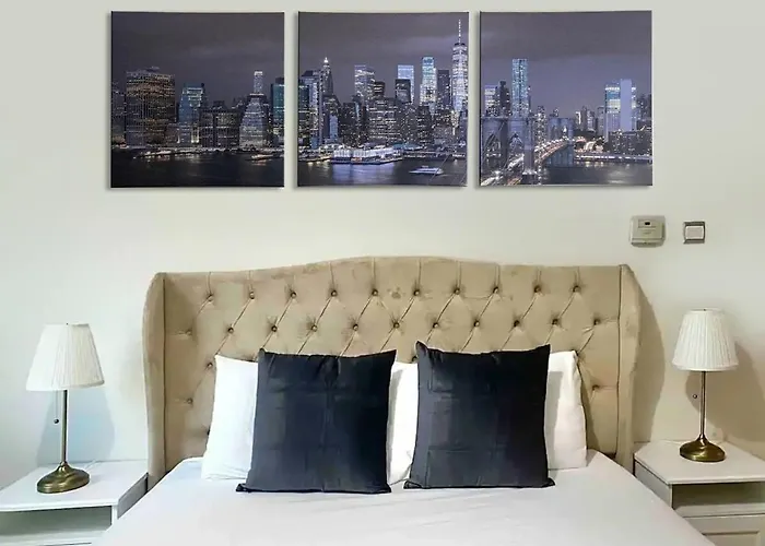 Studio Near Beach And Metro In Dubai Marina Z1003